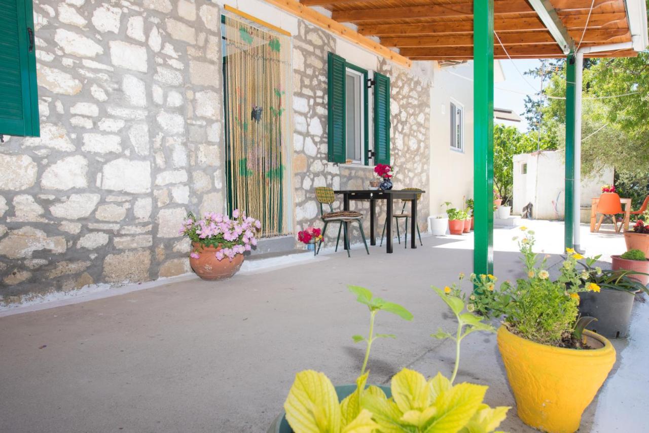 Traditional Houses In The Village Lazaráta Exterior foto